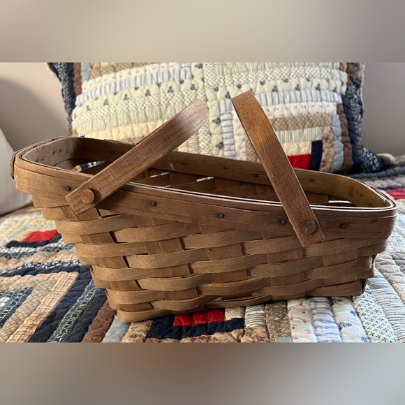 Longaberger Medium Vegetable Basket - Picture 4 of 15